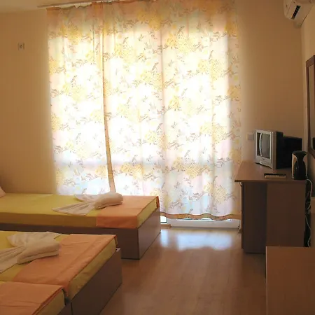Casa de hóspedes Sunshine Family 2*